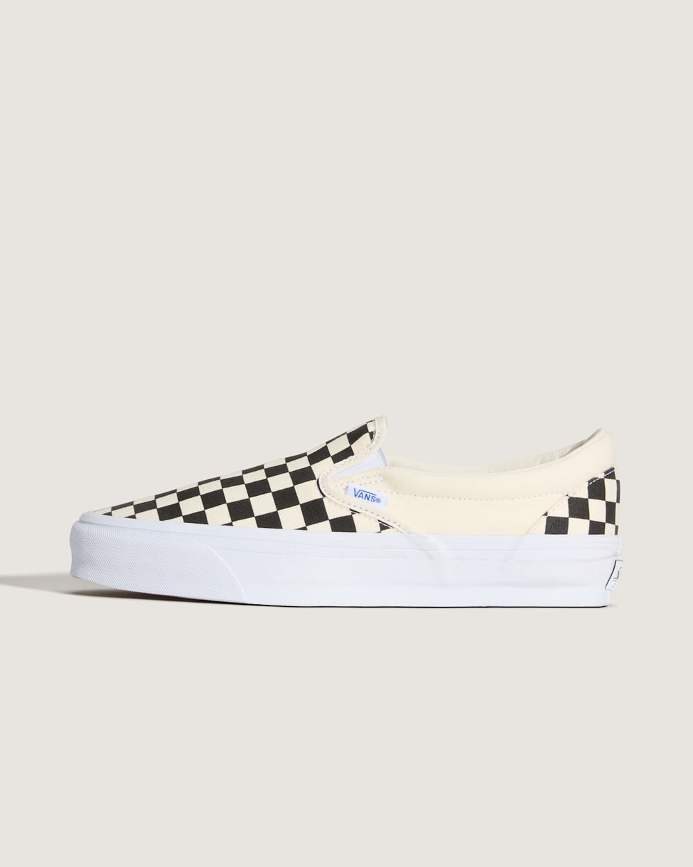Premium Slip-On Checkerboard Shoe in Checkerboard Black / Off White | Vans outlet