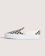 Premium Slip-On Checkerboard Shoe in Checkerboard Black / Off White | Vans outlet