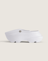OTW by Vans X S.R. STUDIO. LA. CA. Clog in White / Black | Vans near me