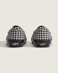 Premium Classic Slip-On Shoe in Houndstooth Black / White | Vans sale