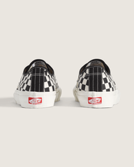 Skate Authentic Checkerboard Shoe in Black / Marshmallow White | Vans online