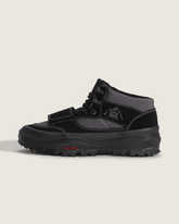Mountain Mid GORE-TEX Insulated Shoe in Black | Vans sale