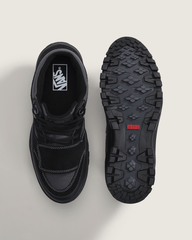 Mountain Mid GORE-TEX Insulated Shoe in Black | Vans sale
