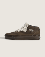 Premium Half Cab 33 GORE-TEX Shoe in Coal Brown | Vans online