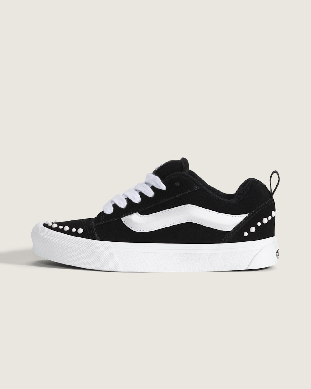 Knu Skool Shoe in Black | Vans near me