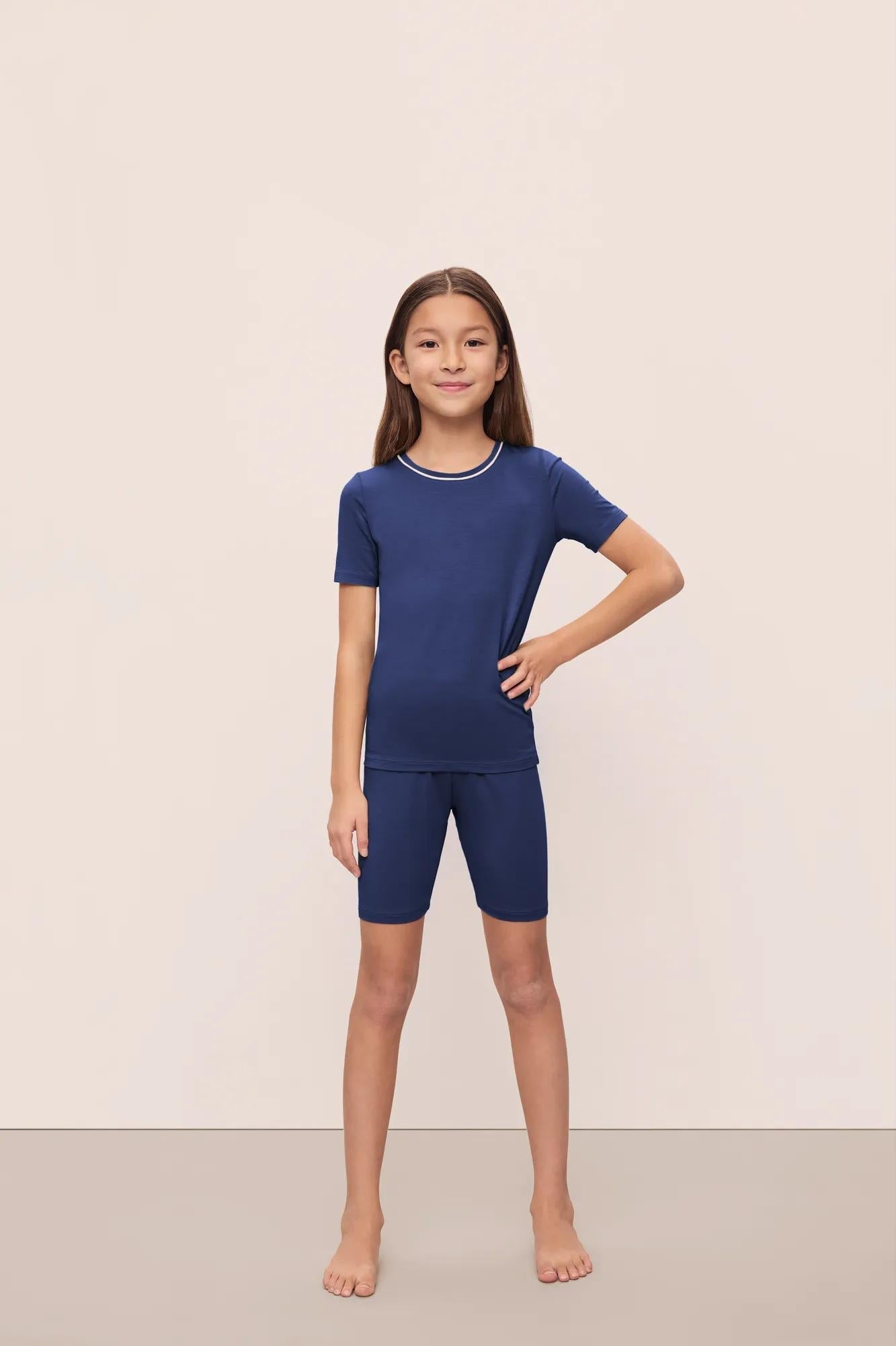 Navy/Ivory,2