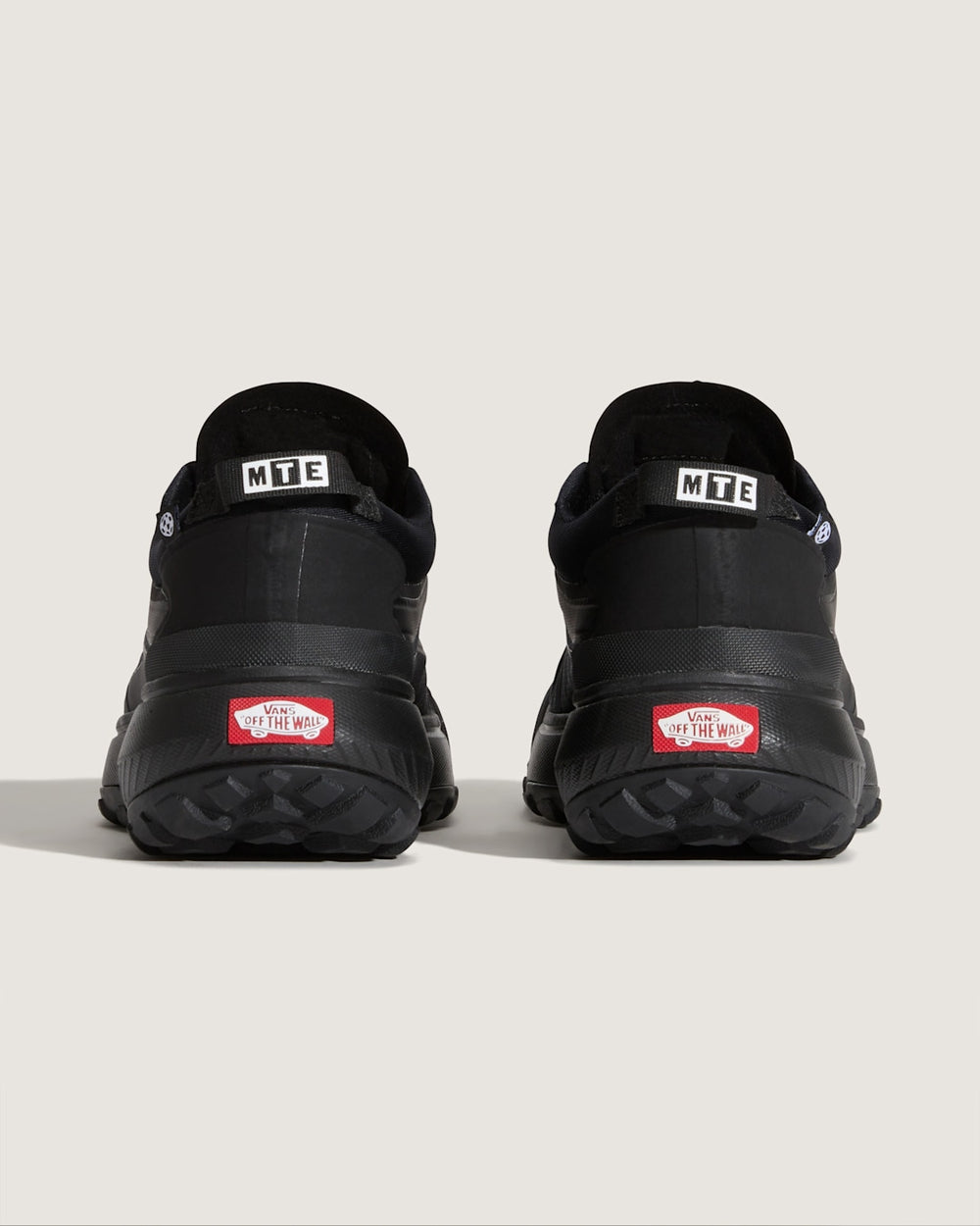 Crosspath Shoe in Blackout | Vans on sale