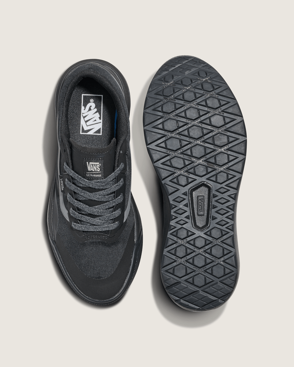 UltraRange 2.0 Shoe in Blackout | Vans sale