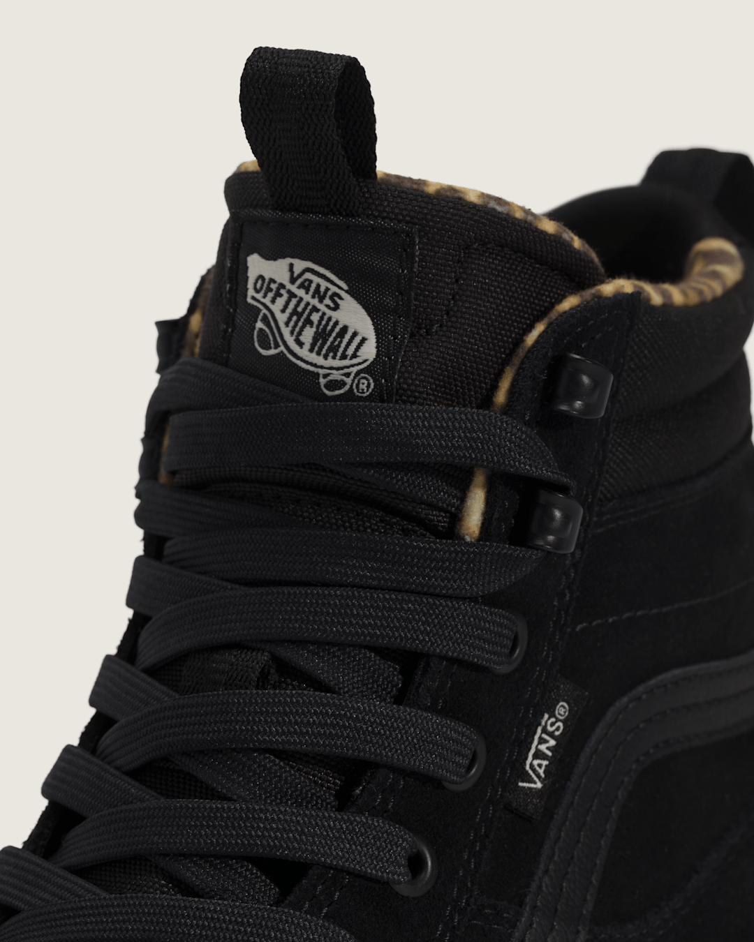 Sk8-Hi Waterproof Insulated Shoe in Leopard Black | Vans outlet