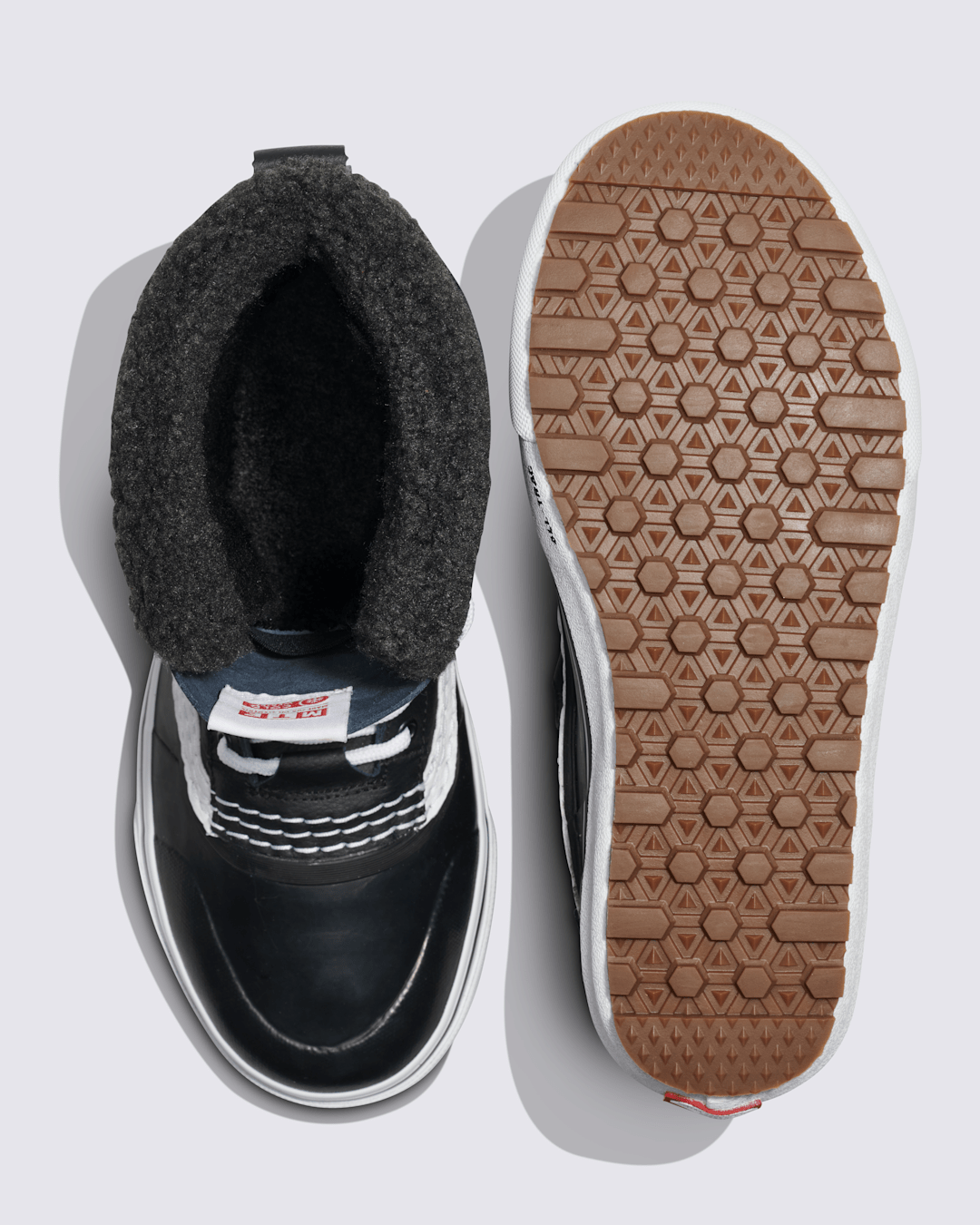 Standard Waterproof Boot in Black | Vans outlet