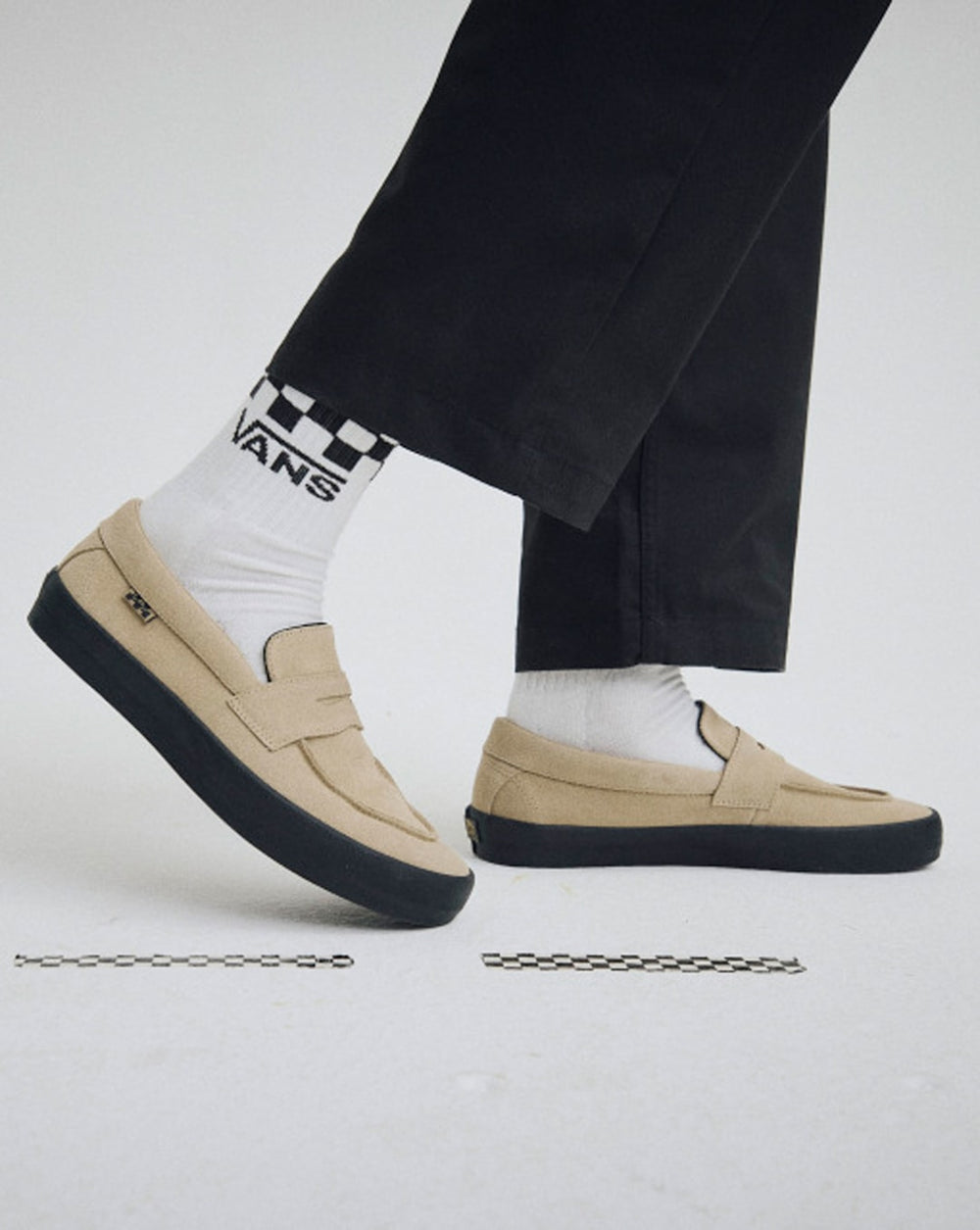Skate Loafer Shoe in Incense Brown / Black | Vans online