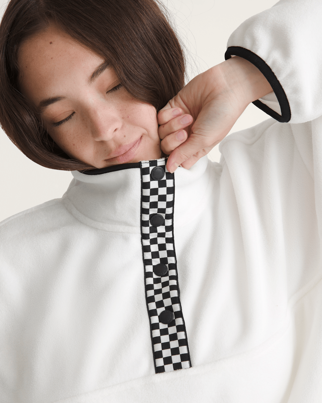Check Mark Polar Sweatshirt in Egret White | Vans outlet