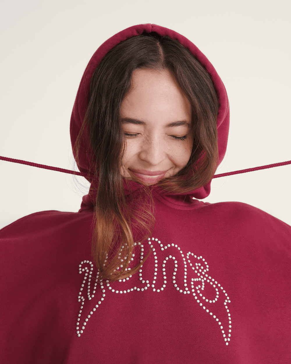Pearls Logo Retro Pullover Hoodie in Bordeaux Red | Vans outlet