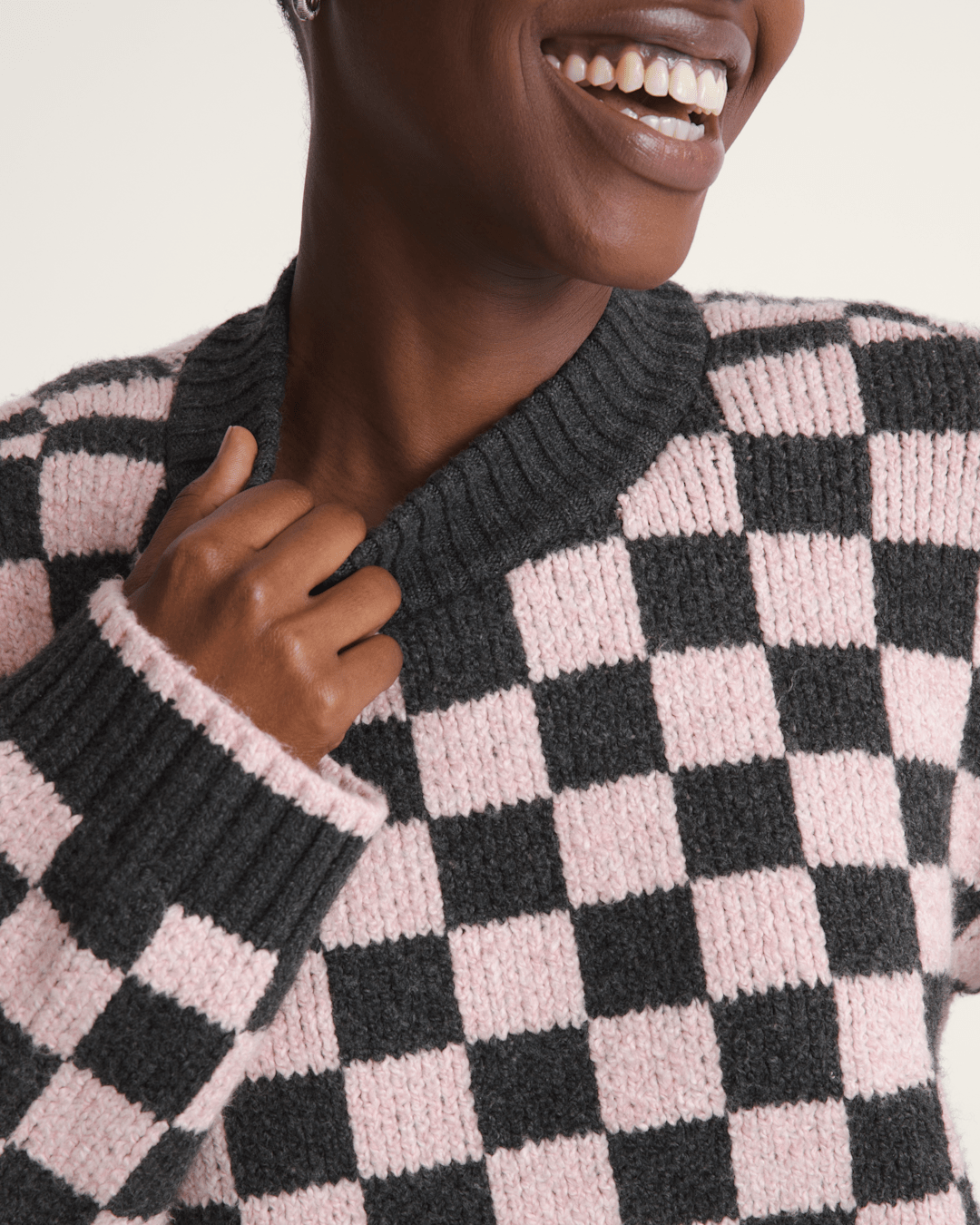 Cameron Sweater in Checkerboard Grey / Pink | Vans on sale