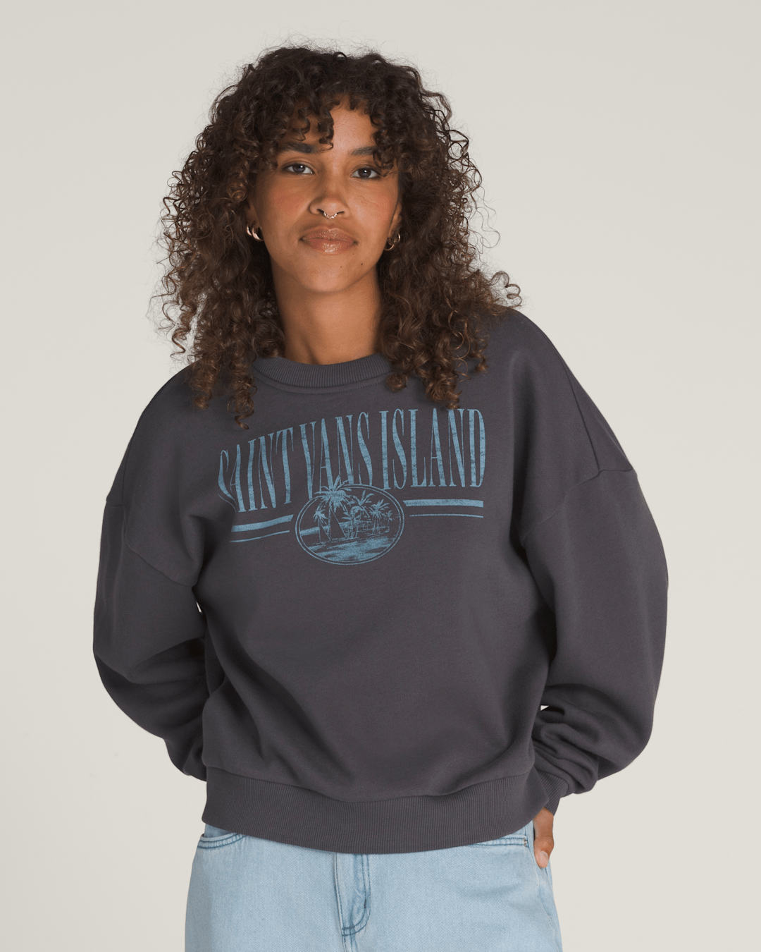 Retro Isle Graphic Crew Sweatshirt in Asphalt Grey | Vans outlet