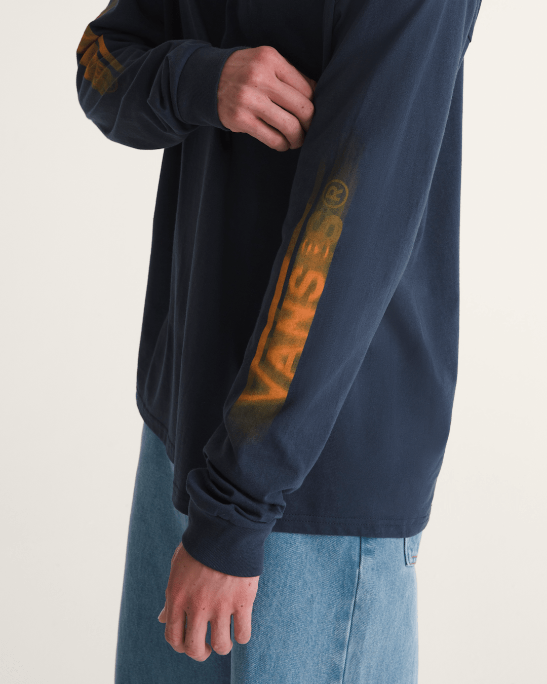 Blur Drop Long Sleeve T-Shirt in Navy | Vans on sale