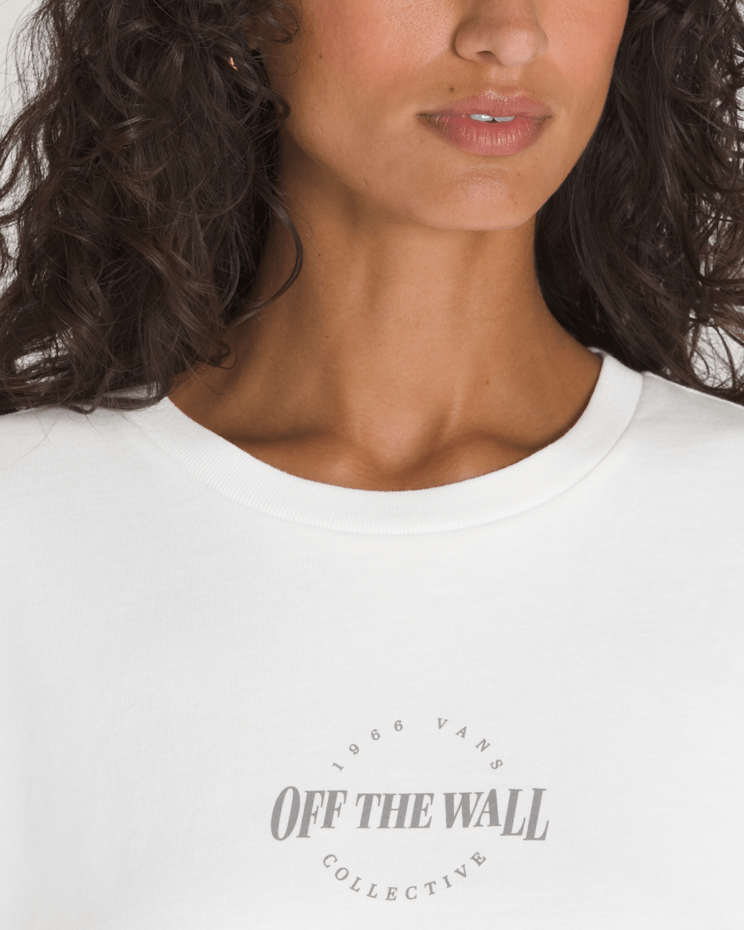 Rylen T-Shirt in White | Vans outlet