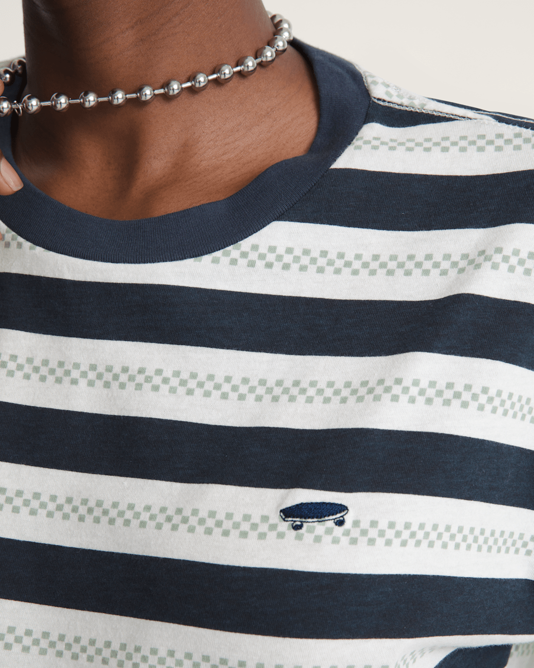 Salton Stripe Checkerboard T-Shirt in Checkerboard Marshmallow White / Navy Blue | Vans online