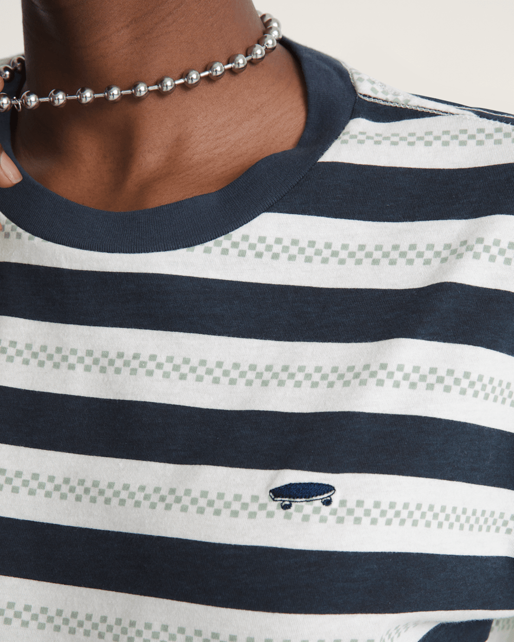Salton Stripe Checkerboard T-Shirt in Checkerboard Marshmallow White / Navy Blue | Vans online