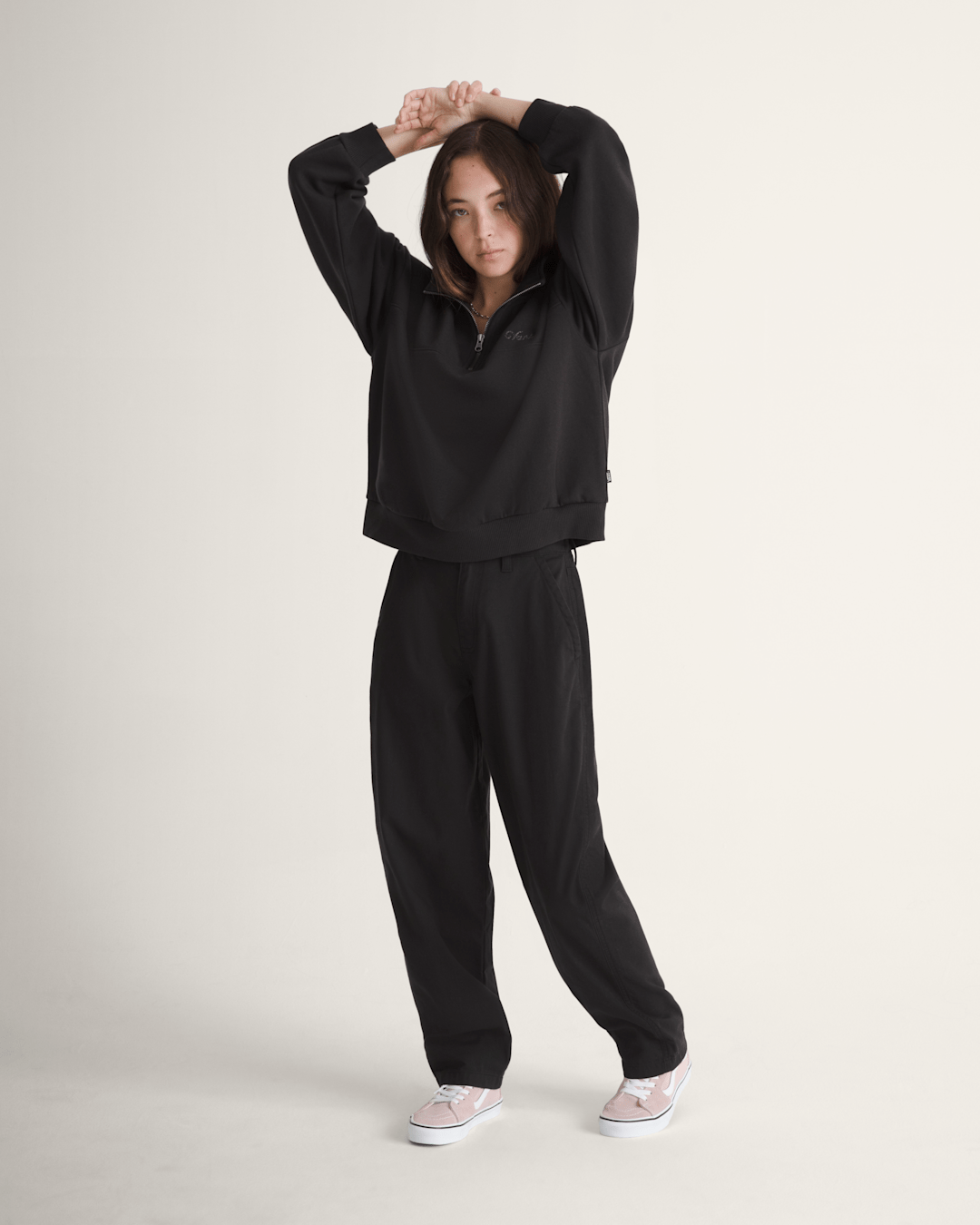 Clifton Barrel Pants in Black | Vans outlet