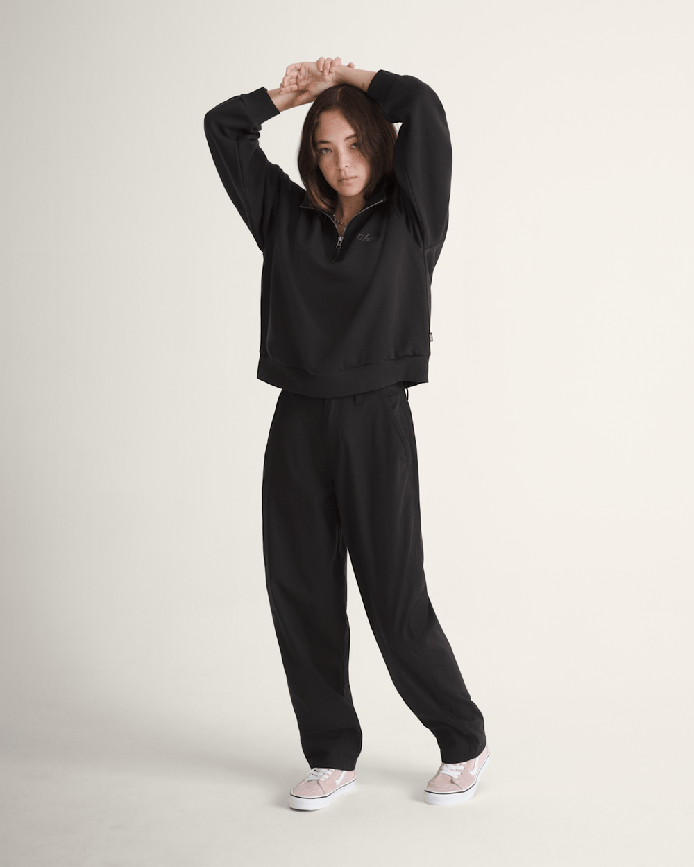 Clifton Barrel Pants in Black | Vans outlet