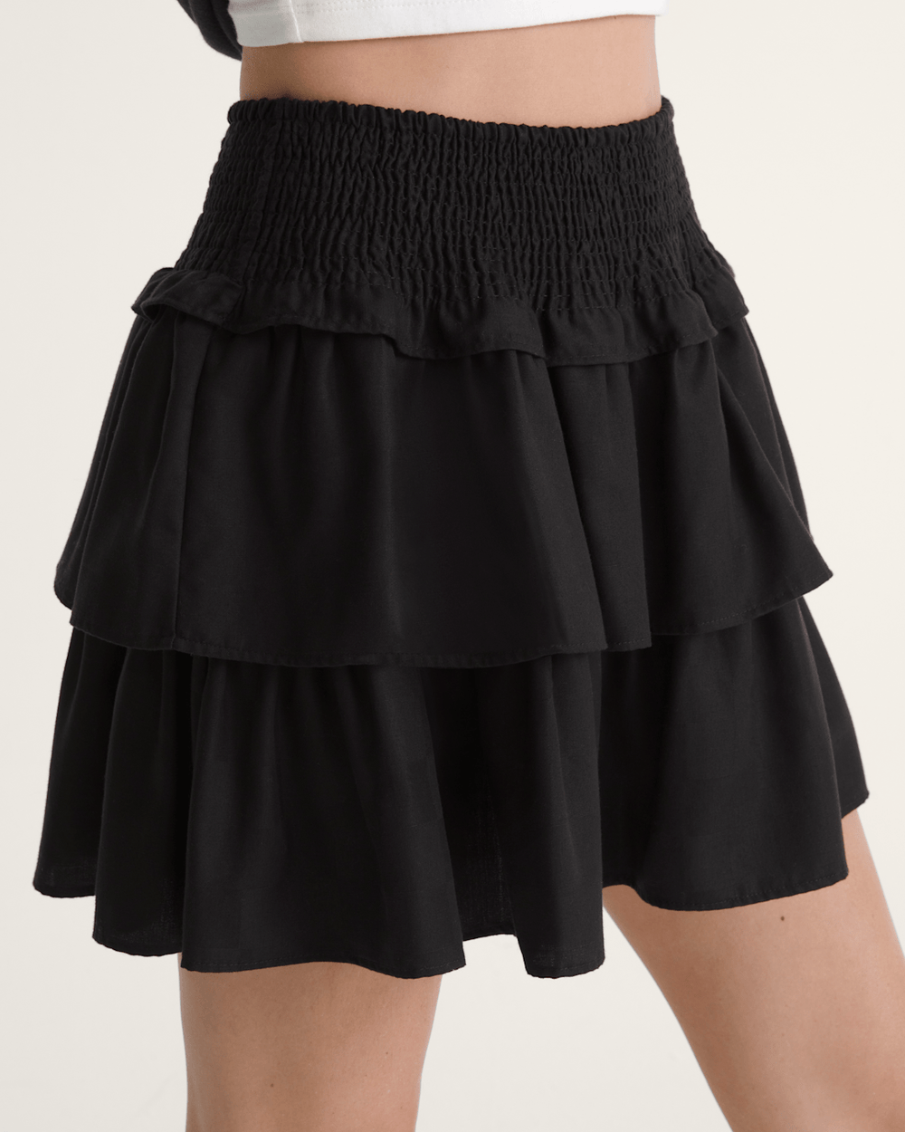 Ava Tiered Mini Skirt in Black | Vans discount
