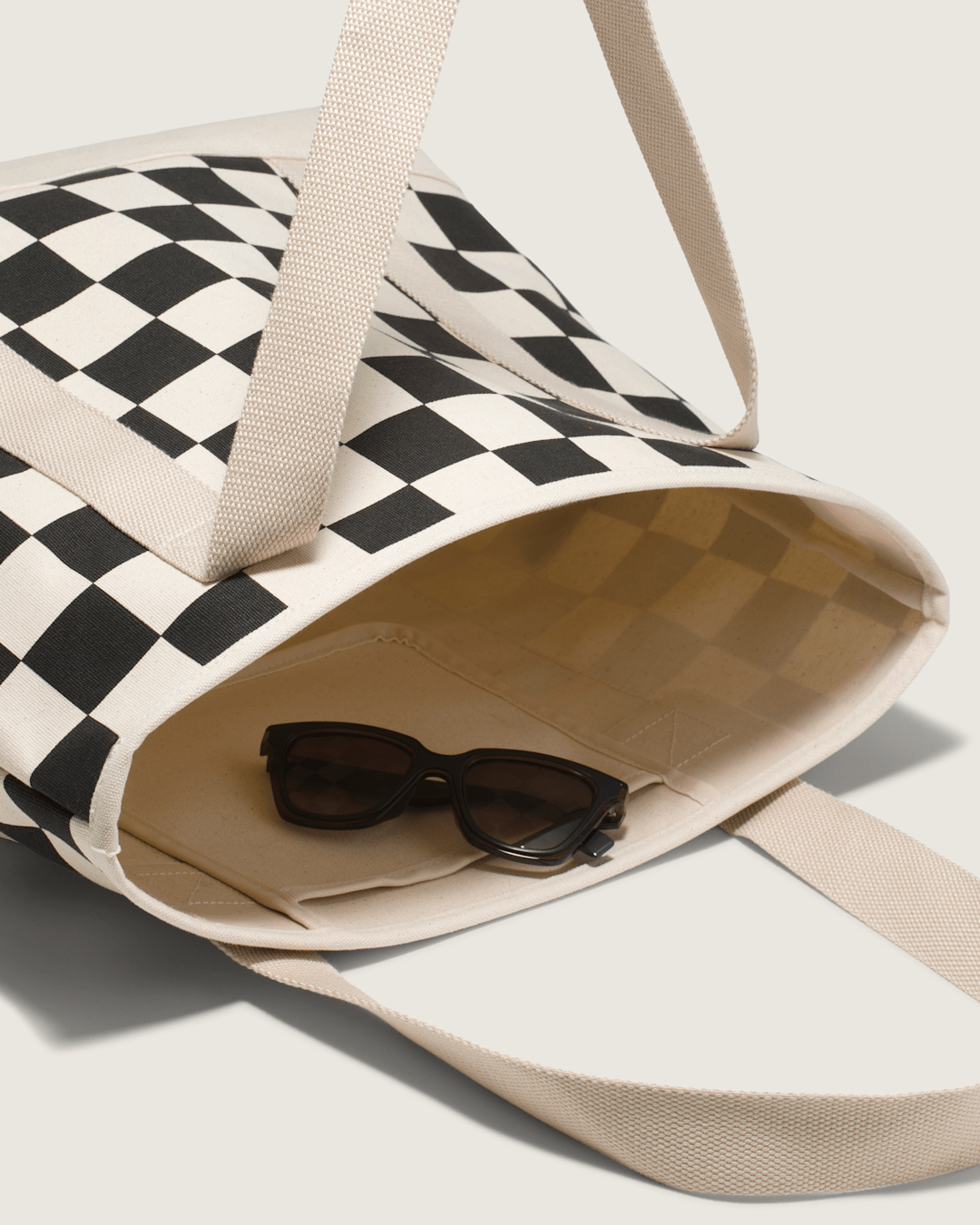 Pergs Tote Bag in Antique White | Vans outlet