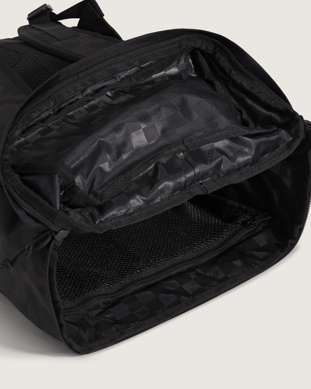 Omit Backpack in Camo Black | Vans outlet