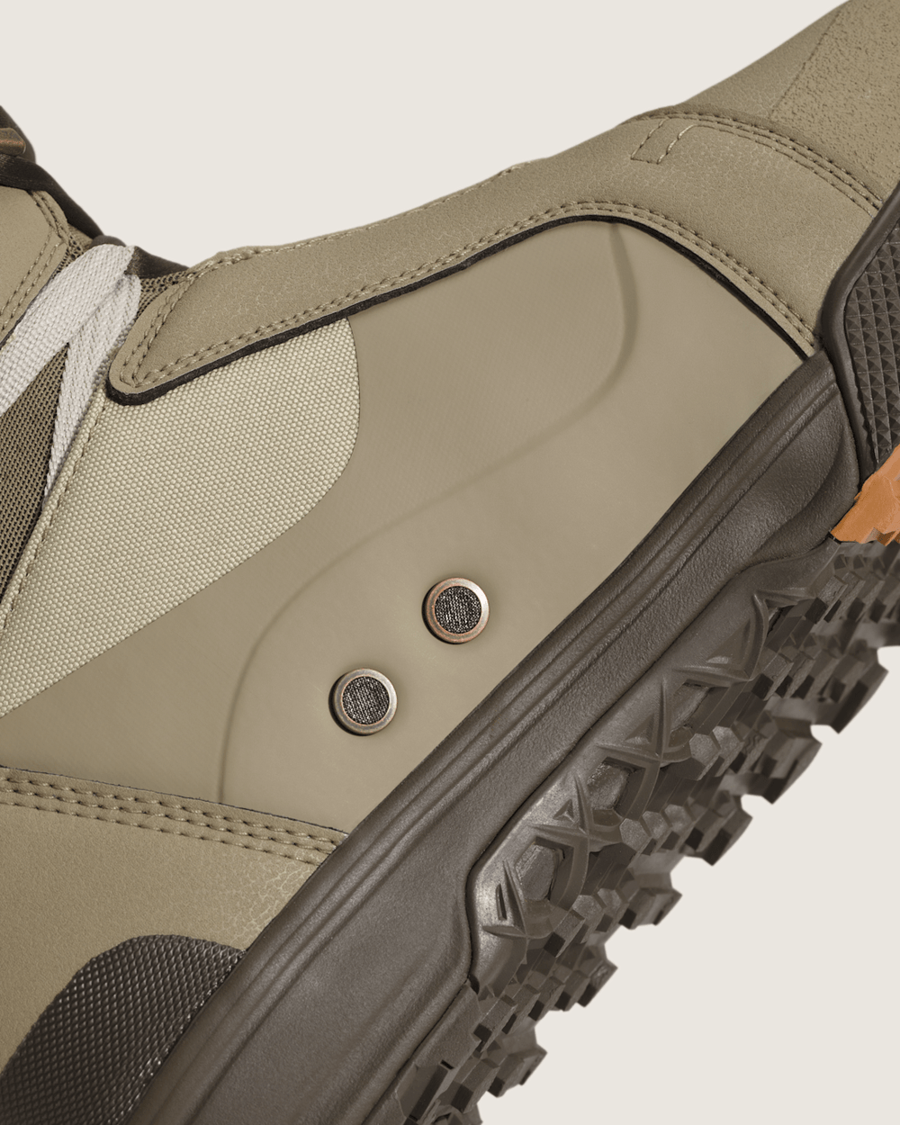 Hi-Standard Pro Snowboard Boot in Bay Leaf Green | Vans outlet
