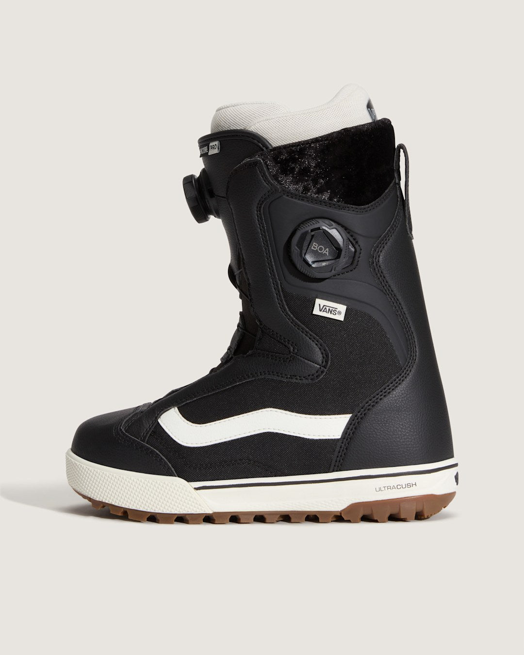 Women's Encore Pro Snowboard Boot in Black / Marshmallow White | Vans near me