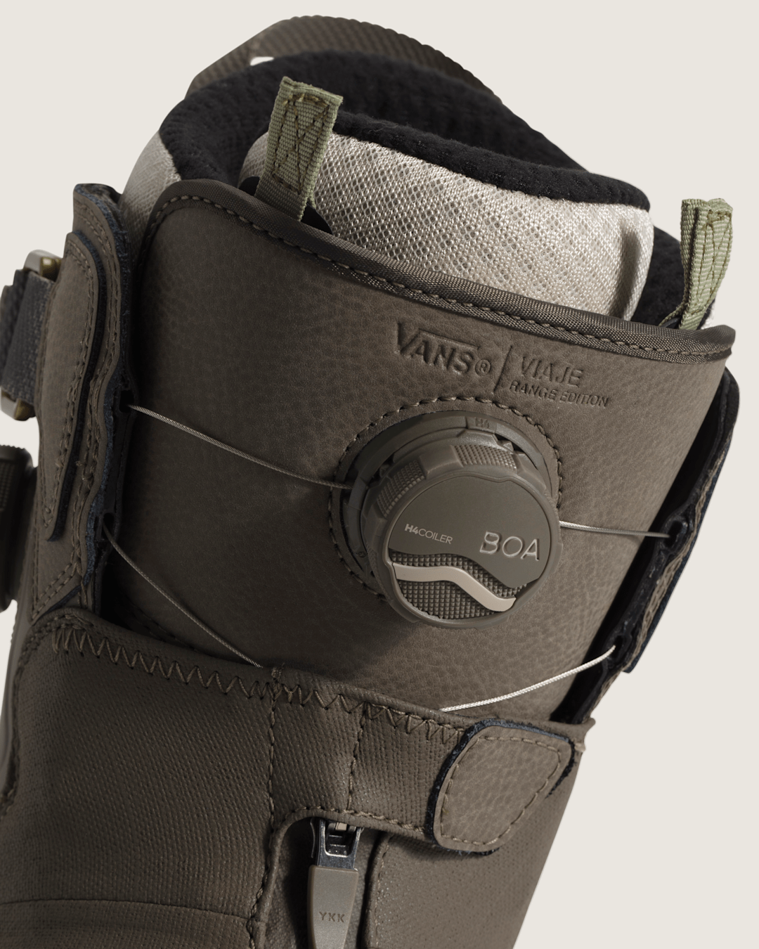 Women's Viaje Range Edition Snowboard Boot in Green / Black | Vans sale