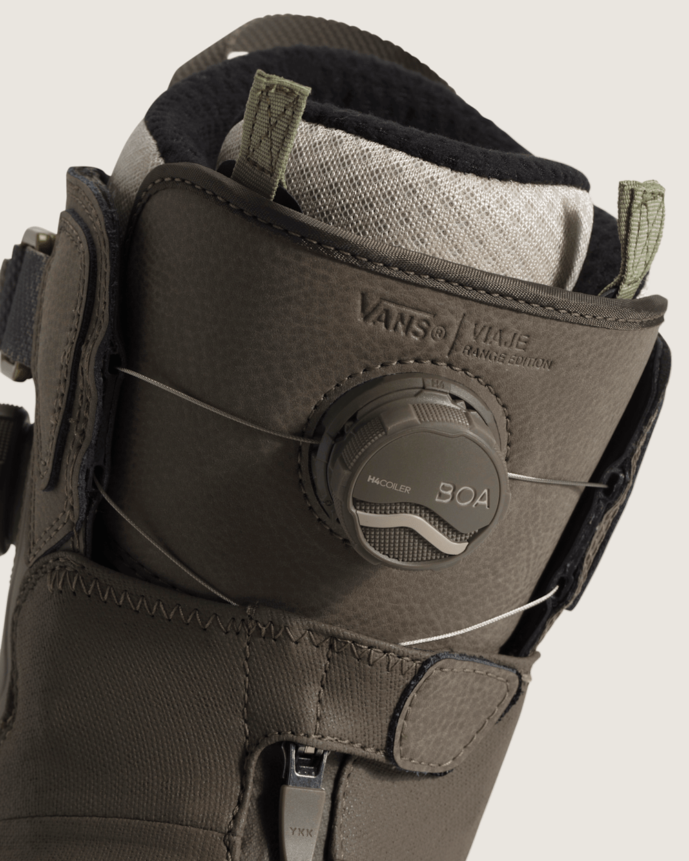 Women's Viaje Range Edition Snowboard Boot in Green / Black | Vans sale