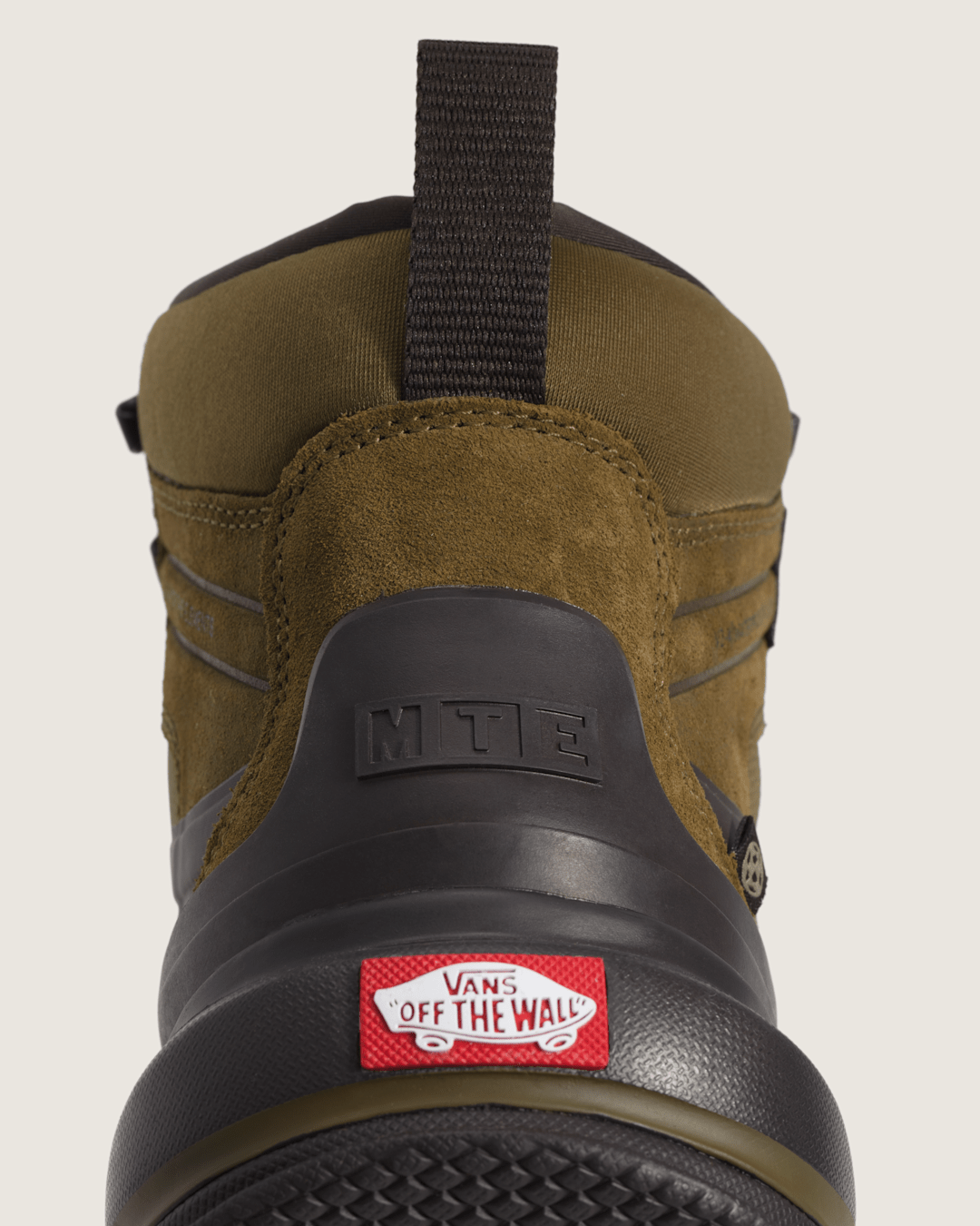Crestline Waterproof Boot in Tobacco Brown | Vans outlet