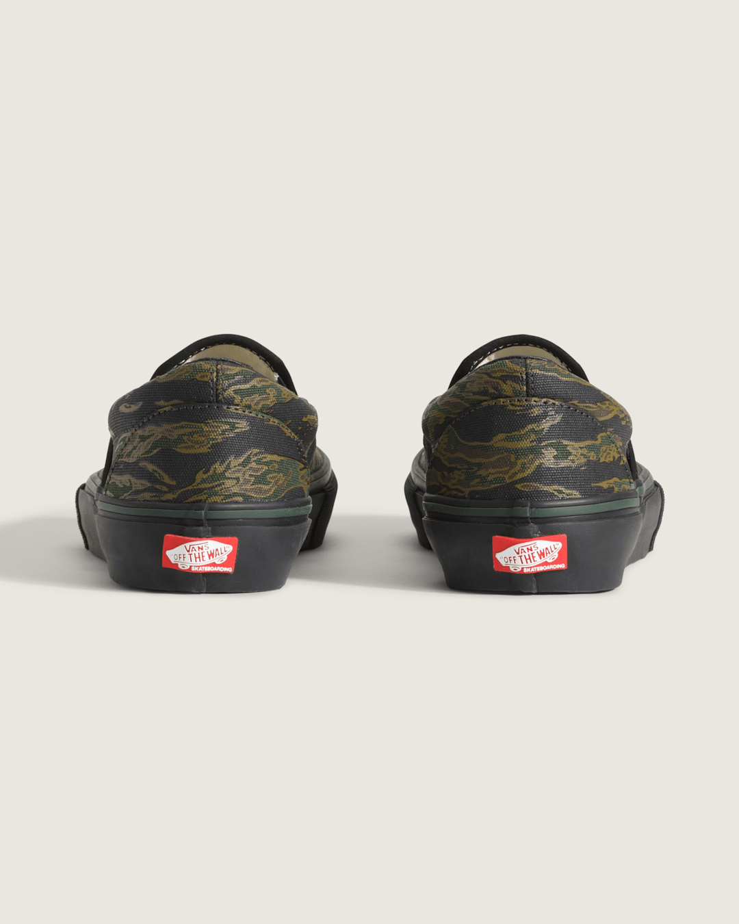 Skate Slip-On Shoe in Camo Green / Black | Vans outlet