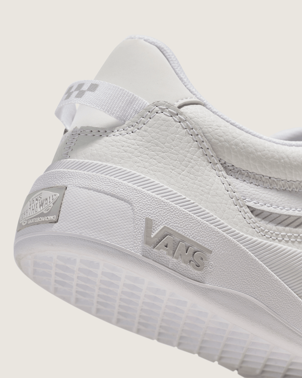 Skate 2 Wayvee Shoe in White | Vans outlet