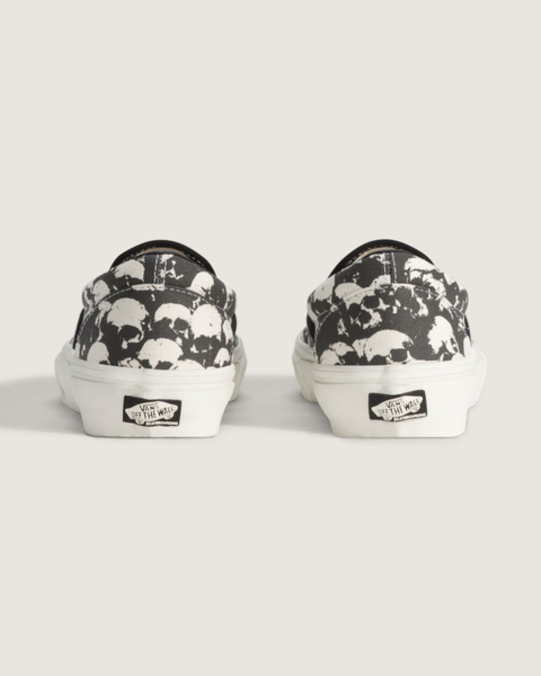 Skate Slip-On Shoe in Black / White | Vans discount