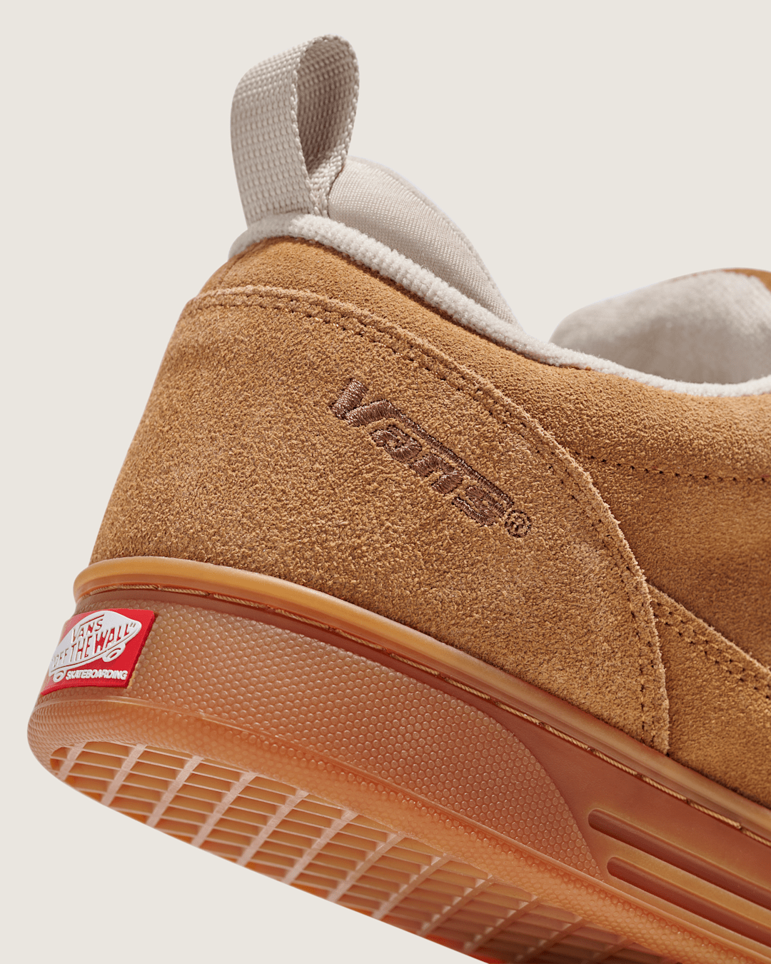 Skate Cab 4 Shoe in Brown / Gum | Vans near me