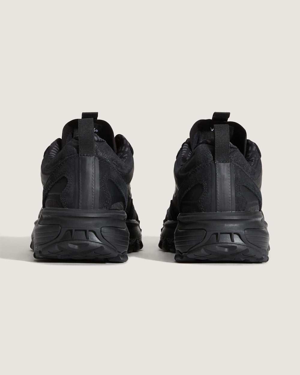 Crosspath XC GORE-TEX Shoe in Blackout | Vans outlet