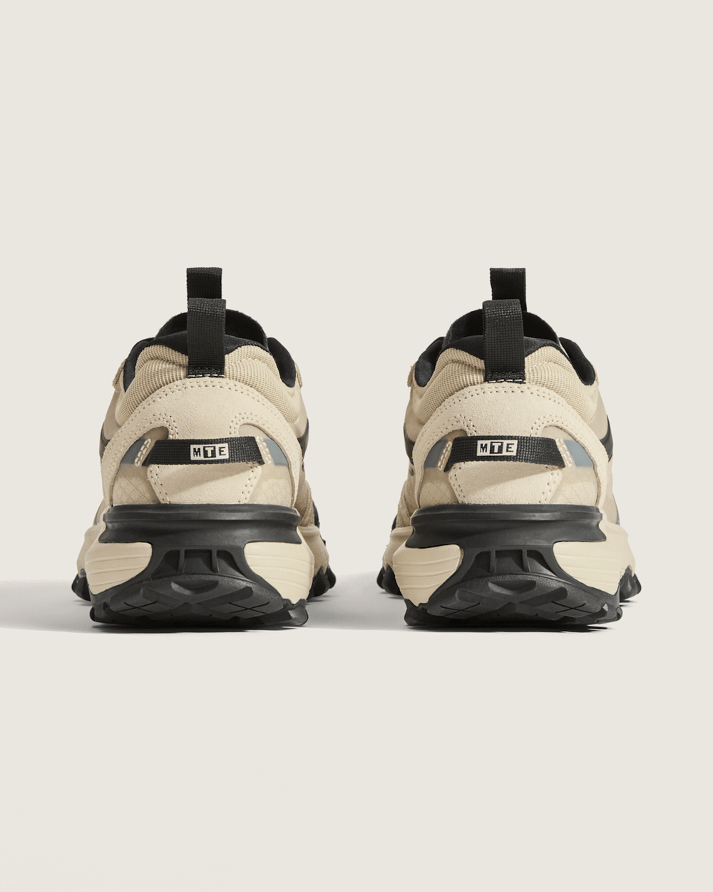 Crosspath XC Shoe in Peyote Beige / Black | Vans outlet