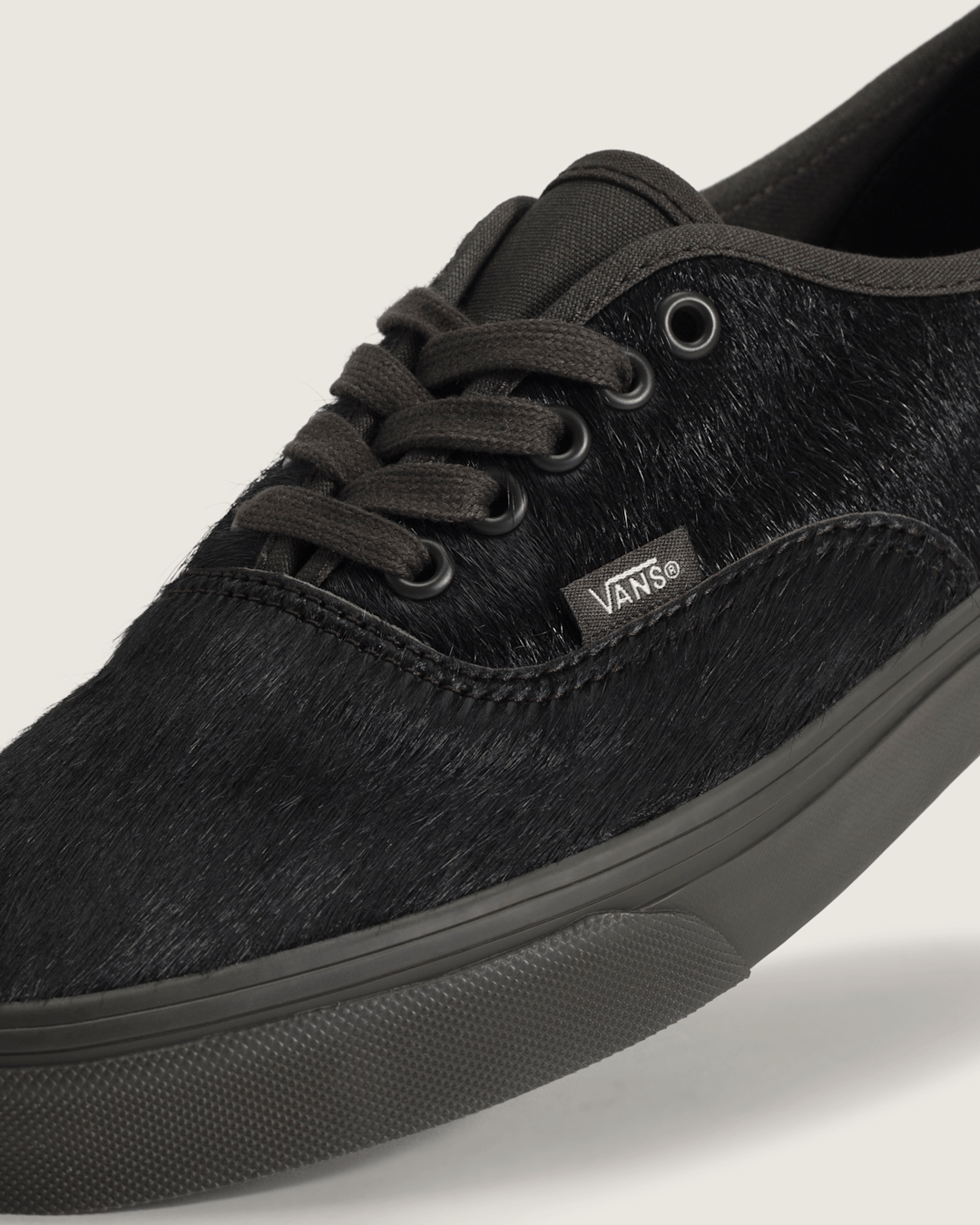 Authentic Shoe in Faded Black | Vans online