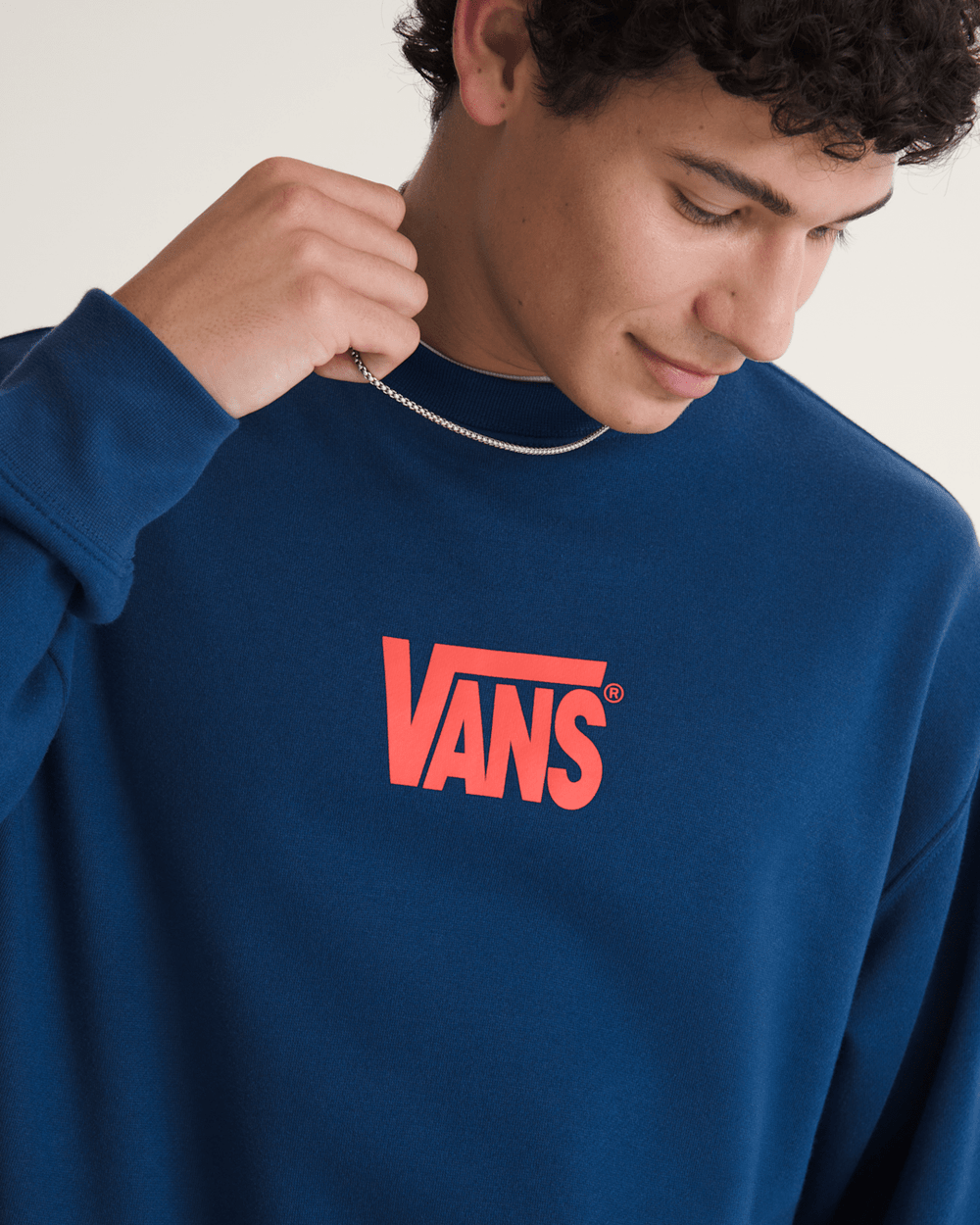 Stretch Logo Crew Sweatshirt in Deep Indig Blue / Flame Red | Vans online