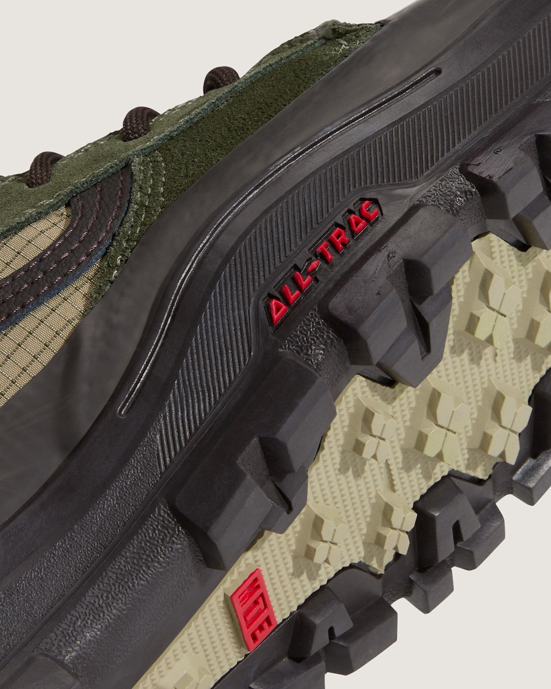 Sk8-Hi GORE-TEX Insulated Shoe in Dark Green / Dark Brown | Vans online