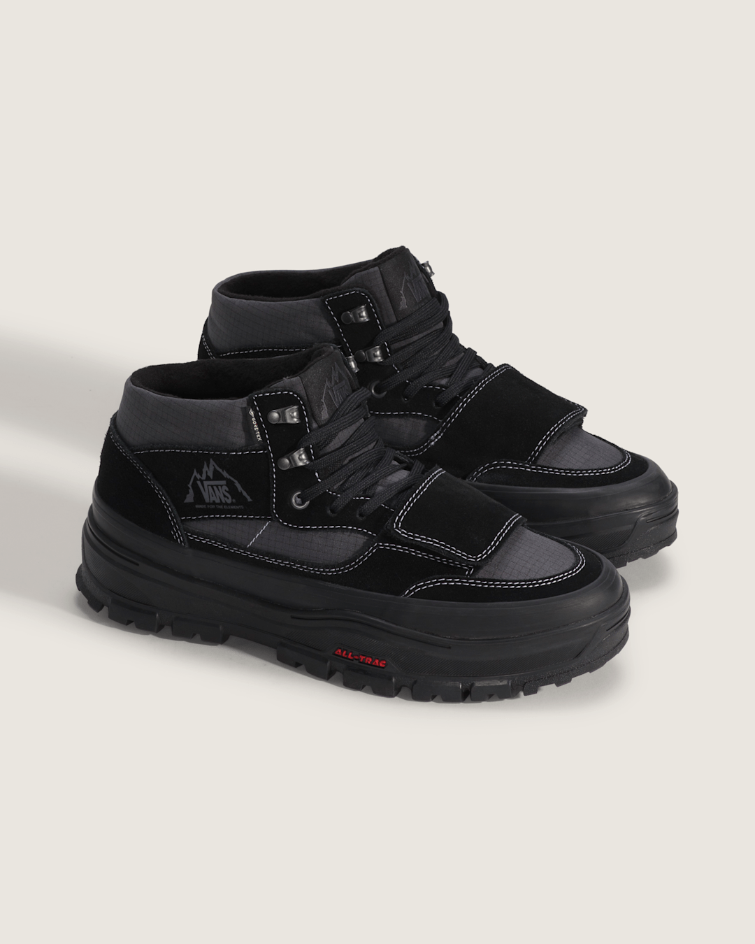 Mountain Mid GORE-TEX Insulated Shoe in Black | Vans sale
