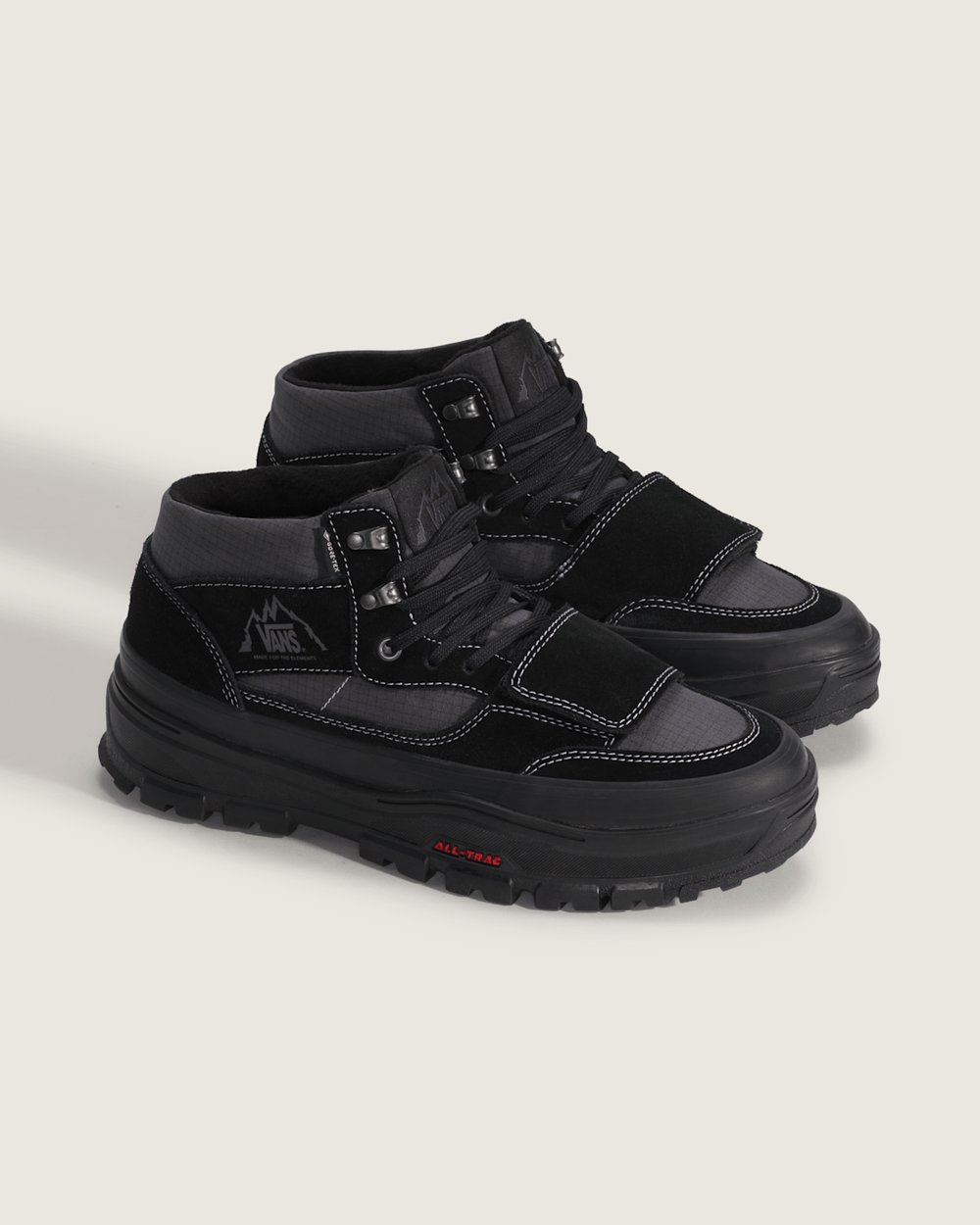 Mountain Mid GORE-TEX Insulated Shoe in Black | Vans sale