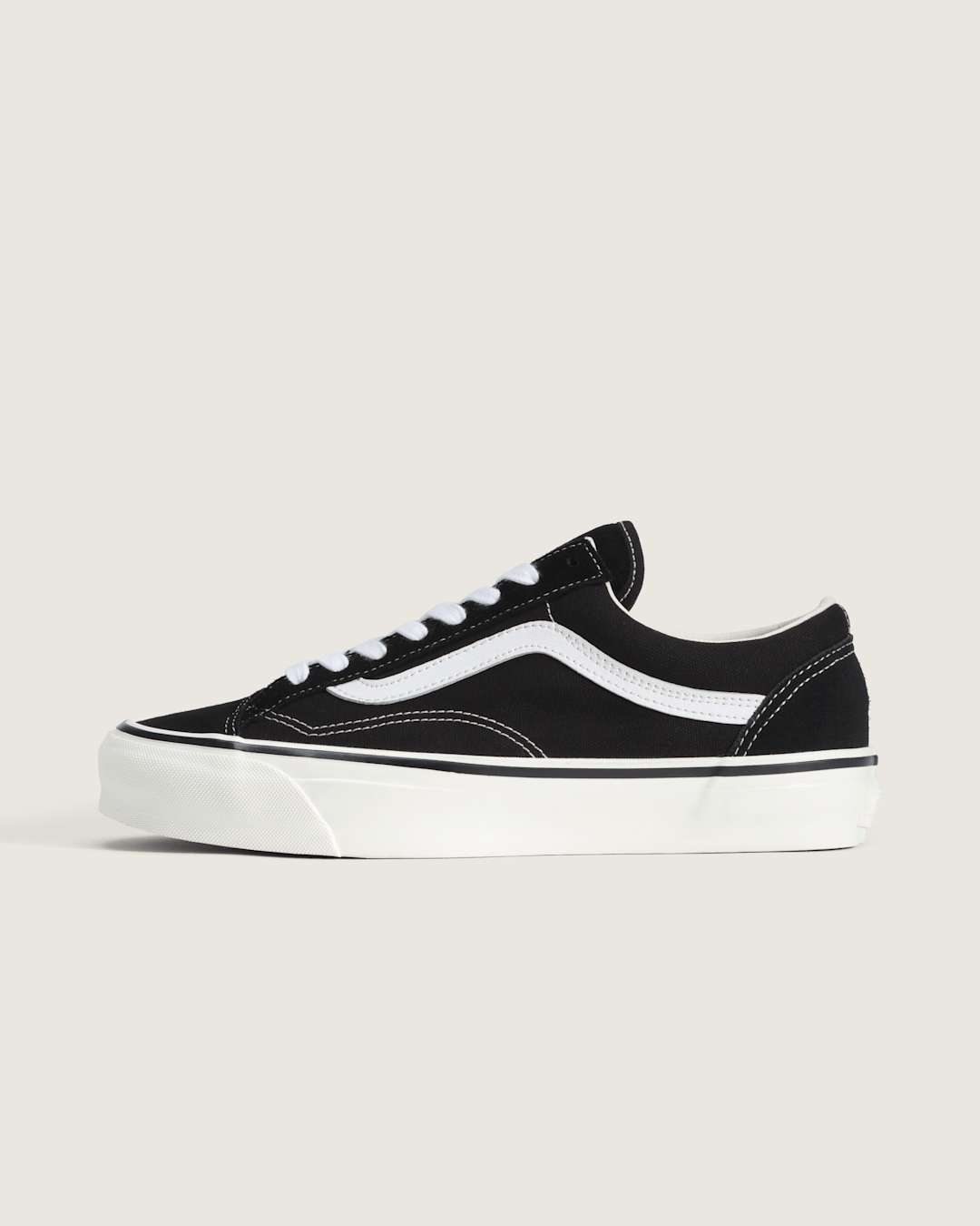 Premium Old Skool Shoe in Black / Marshmallow White | Vans sale