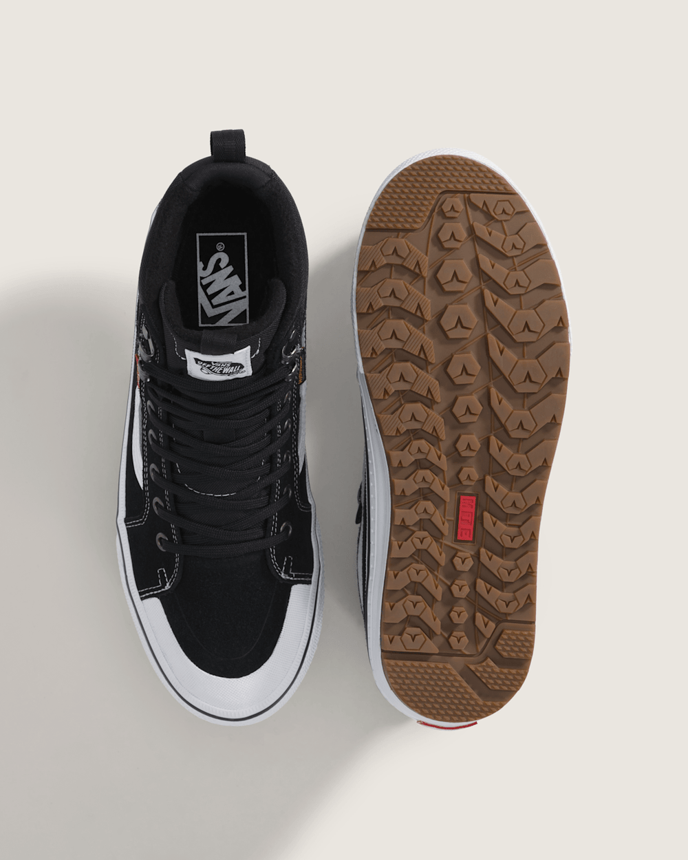 Sk8-Hi Waterproof Insulated Shoe in Black / White | Vans discount