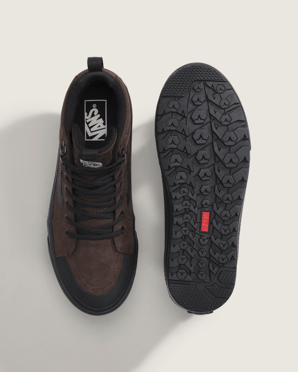Sk8-Hi Waterproof Insulated Shoe in Brown / Black | Vans online
