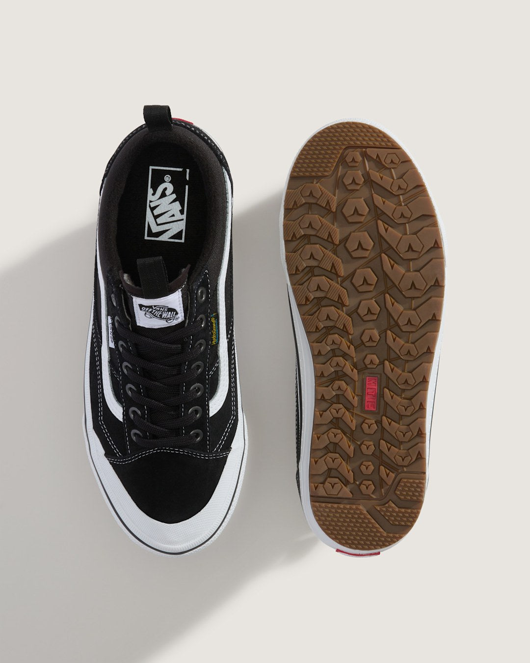 Old Skool Waterproof Insulated Shoe in Black / White | Vans discount