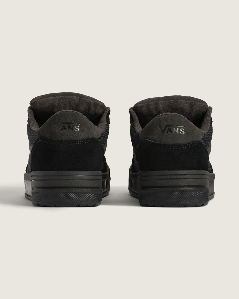 Hylane Shoe in Black | Vans near me