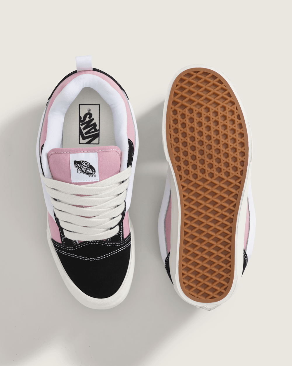 Knu Skool Shoe in Black / Pink | Vans on sale